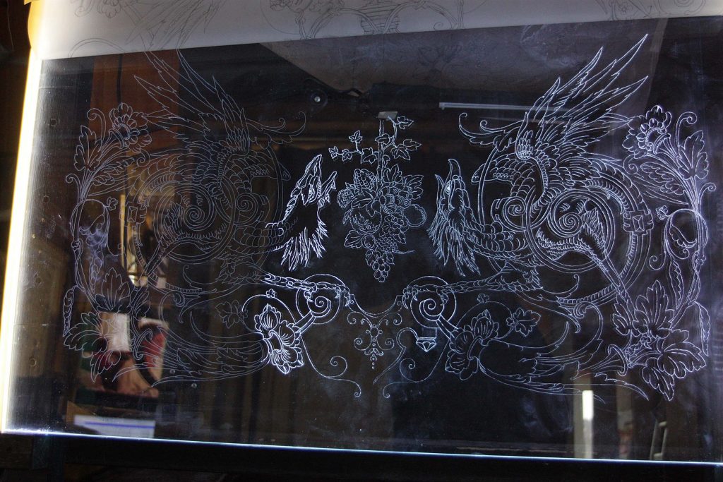 markup on the glass before engraving